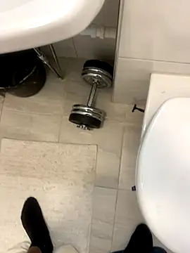 Elrubiolargo online show from December 1, 2025, 5:25 pm