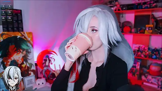 ohclementine online show from February 5, 2025, 9:46 am