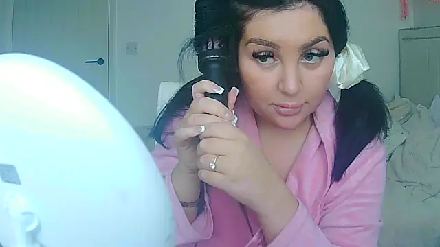 Snapshot of magical_mia chatting on November 24, 2025, 11:54 am magical mia online show from November 24, 2025, 11:54 am