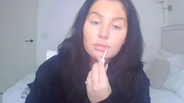 Snapshot of magical_mia chatting on January 10, 2026, 11:38 am magical mia online show from January 10, 2026, 11:38 am