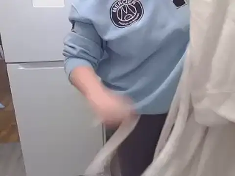 Snapshot of magical_mia chatting on March 6, 2025, 6:37 pm magical mia online show from March 6, 2025, 6:37 pm