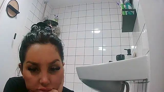 Snapshot of magical_mia chatting on September 28, 2025, 4:47 pm magical mia online show from September 28, 2025, 4:47 pm