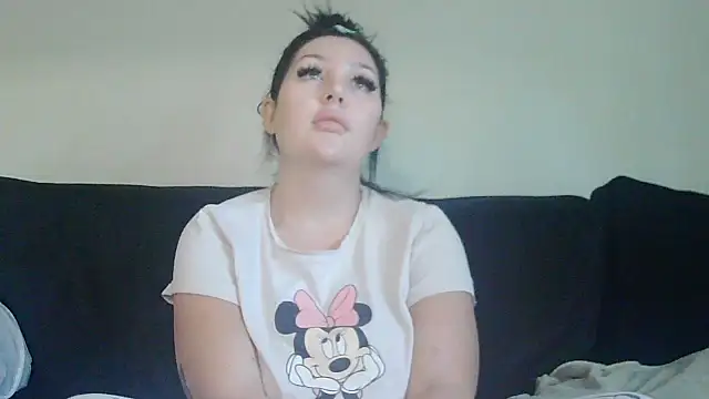 Snapshot of magical_mia chatting on October 24, 2025, 9:19 am magical mia online show from October 24, 2025, 9:19 am