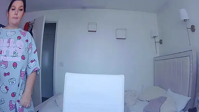 Snapshot of magical_mia chatting on September 29, 2025, 8:43 am magical mia online show from September 29, 2025, 8:43 am