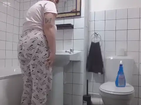 Snapshot of magical_mia chatting on March 9, 2025, 11:25 am magical mia online show from March 9, 2025, 11:25 am