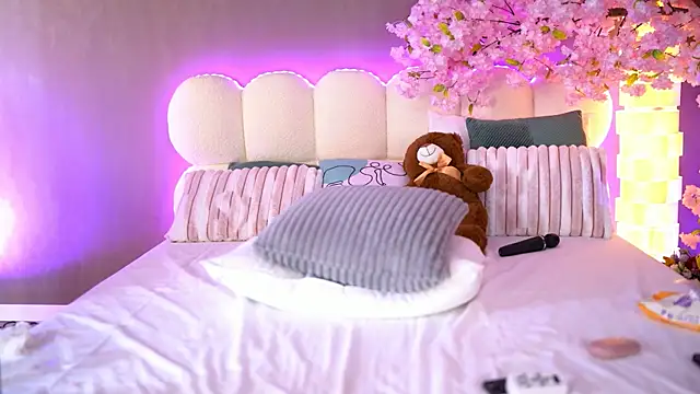 HaileyMadow online show from April 25, 2026, 1:41 pm