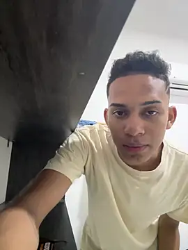 dilan alfonzo online show from April 19, 2026, 11:18 pm