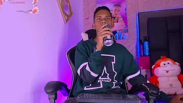 Snapshot of dilan_alfonzo chatting on April 26, 2026, 3:04 am dilan alfonzo online show from April 26, 2026, 3:04 am