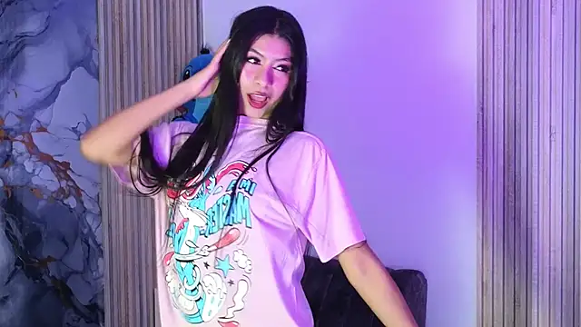 Snapshot of LissaWiild chatting on December 15, 2025, 8:14 pm LissaWiild online show from December 15, 2025, 8:14 pm