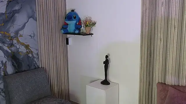 Snapshot of LissaWiild chatting on October 17, 2025, 1:13 pm LissaWiild online show from October 17, 2025, 1:13 pm