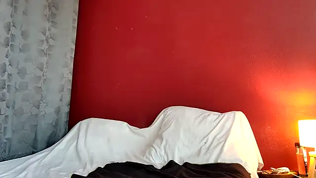 rosesdesiles online show from February 18, 2025, 9:42 pm