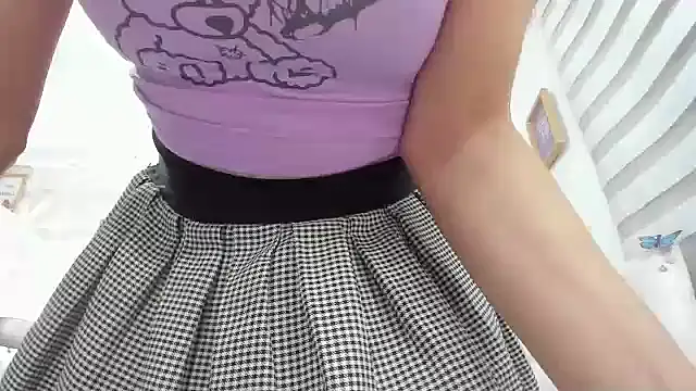 Snapshot of Ammy_Queen chatting on October 15, 2025, 6:00 am Ammy Queen online show from October 15, 2025, 6:00 am