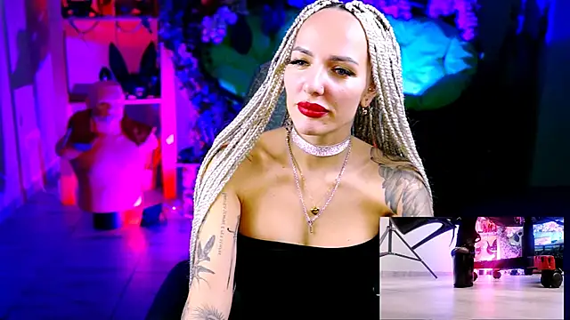 Snapshot of MonicaMaxwel chatting on November 15, 2025, 10:52 am MonicaMaxwel online show from November 15, 2025, 10:52 am