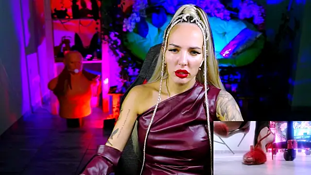 Snapshot of MonicaMaxwel chatting on November 2, 2025, 10:53 am MonicaMaxwel online show from November 2, 2025, 10:53 am