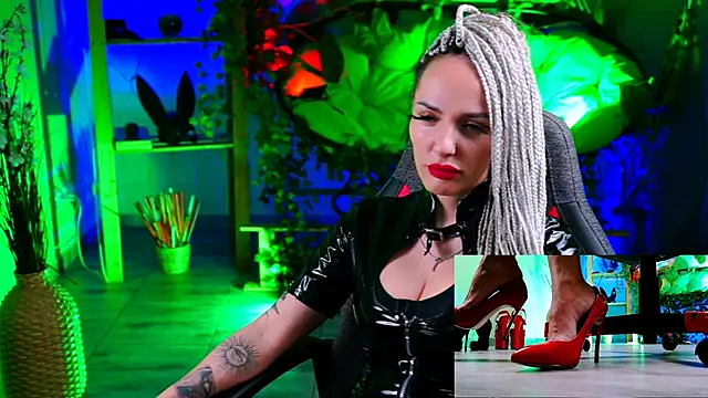 Snapshot of MonicaMaxwel chatting on March 17, 2025, 2:45 pm MonicaMaxwel online show from March 17, 2025, 2:45 pm