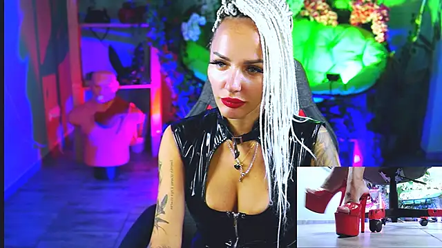 Snapshot of MonicaMaxwel chatting on September 11, 2025, 11:10 am MonicaMaxwel online show from September 11, 2025, 11:10 am