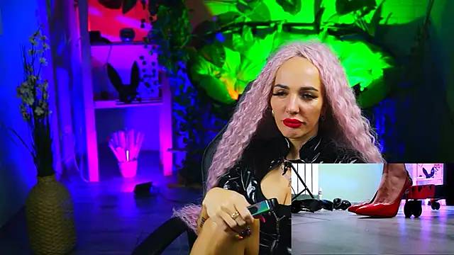 Snapshot of MonicaMaxwel chatting on March 22, 2025, 5:52 pm MonicaMaxwel online show from March 22, 2025, 5:52 pm