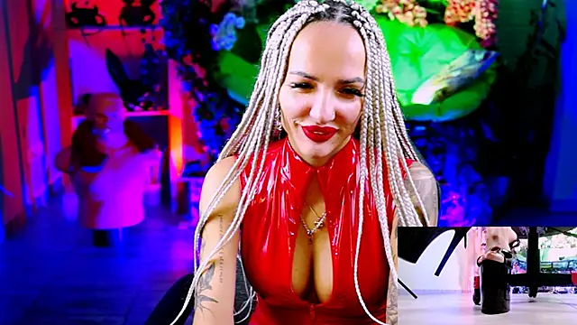 Snapshot of MonicaMaxwel chatting on October 4, 2025, 10:50 am MonicaMaxwel online show from October 4, 2025, 10:50 am