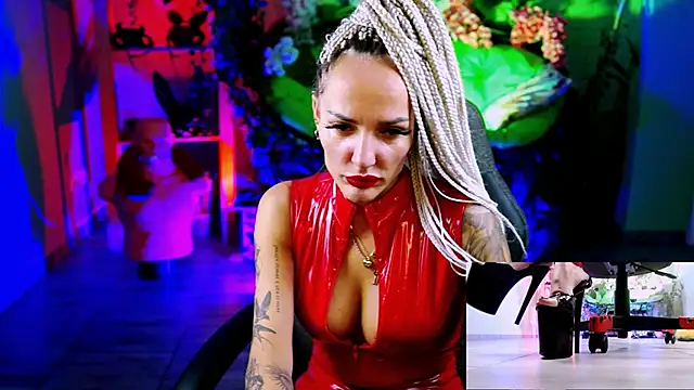 Snapshot of MonicaMaxwel chatting on October 6, 2025, 11:11 am MonicaMaxwel online show from October 6, 2025, 11:11 am