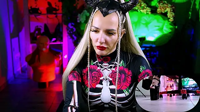 Snapshot of MonicaMaxwel chatting on October 31, 2025, 11:51 am MonicaMaxwel online show from October 31, 2025, 11:51 am