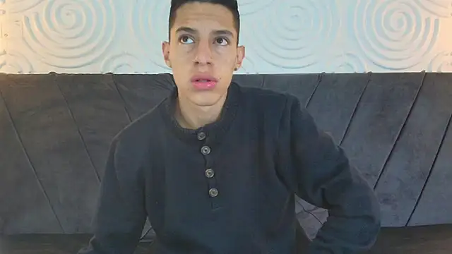 Snapshot of thiago19s chatting on January 11, 2025, 12:18 pm thiago19s online show from January 11, 2025, 12:18 pm