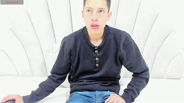 Snapshot of thiago19s chatting on March 13, 2025, 2:44 pm thiago19s online show from March 13, 2025, 2:44 pm