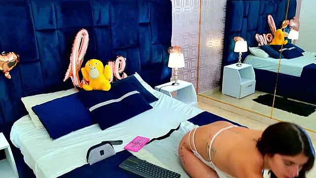 LexaDeRusso online show from February 23, 2026, 7:47 pm