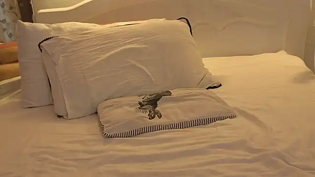 MonicaMelano online show from March 2, 2026, 2:46 pm