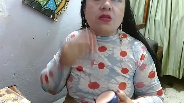 CanelaCollins online show from April 21, 2026, 3:13 am