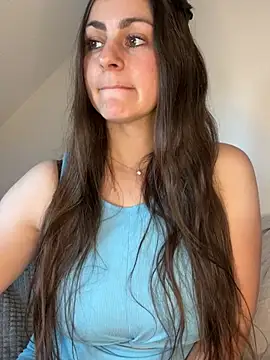 Snapshot of Loella-Rose chatting on July 10, 2026, 8:14 am Loella-Rose online show from July 10, 2026, 8:14 am