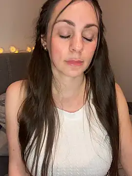 Snapshot of Loella-Rose chatting on February 1, 2025, 10:55 pm Loella-Rose online show from February 1, 2025, 10:55 pm