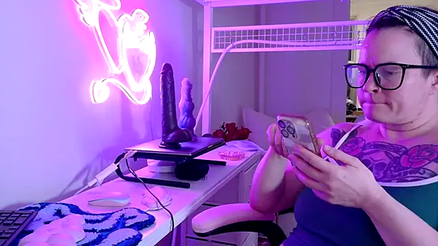 quinnmariexo online show from February 19, 2026, 11:12 pm