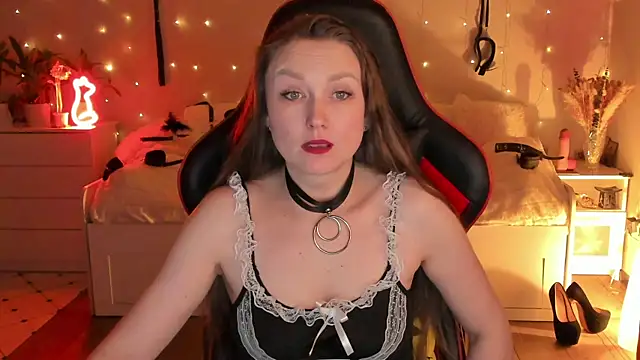 desperatehousewife   online show from March 2, 2025, 6:13 pm