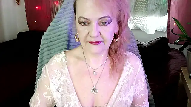 Liset Monro online show from June 4, 2026, 5:01 am