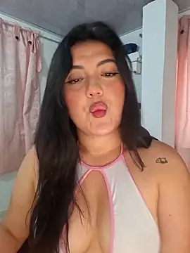 Sophie-hatter online show from April 2, 2026, 8:15 pm