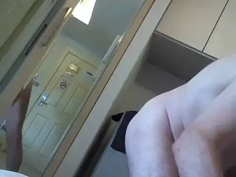 Snapshot of NicoPuma chatting on December 9, 2024, 4:23 am NicoPuma online show from December 9, 2024, 4:23 am