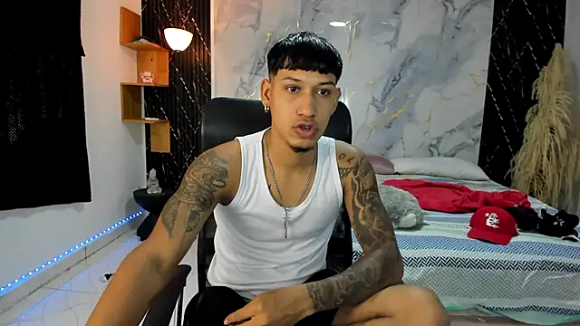 Snapshot of slim_master12 chatting on April 26, 2026, 5:32 pm slim master12 online show from April 26, 2026, 5:32 pm