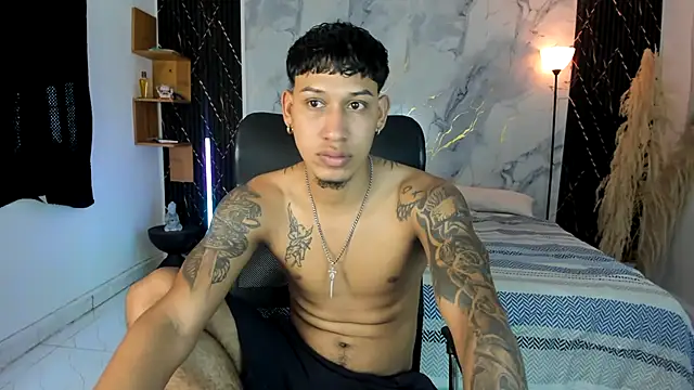 Snapshot of slim_master12 chatting on May 1, 2026, 8:36 pm slim master12 online show from May 1, 2026, 8:36 pm