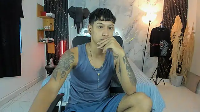 Snapshot of slim_master12 chatting on June 9, 2026, 9:49 pm slim master12 online show from June 9, 2026, 9:49 pm