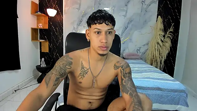 Snapshot of slim_master12 chatting on April 24, 2026, 11:40 pm slim master12 online show from April 24, 2026, 11:40 pm