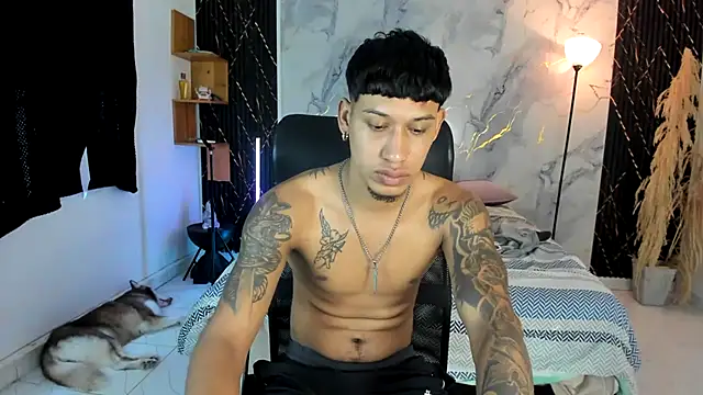 Snapshot of slim_master12 chatting on May 3, 2026, 6:44 pm slim master12 online show from May 3, 2026, 6:44 pm