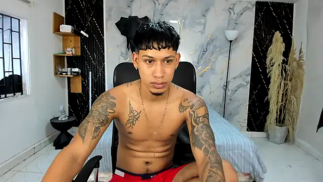 Snapshot of slim_master12 chatting on June 13, 2026, 8:40 pm slim master12 online show from June 13, 2026, 8:40 pm
