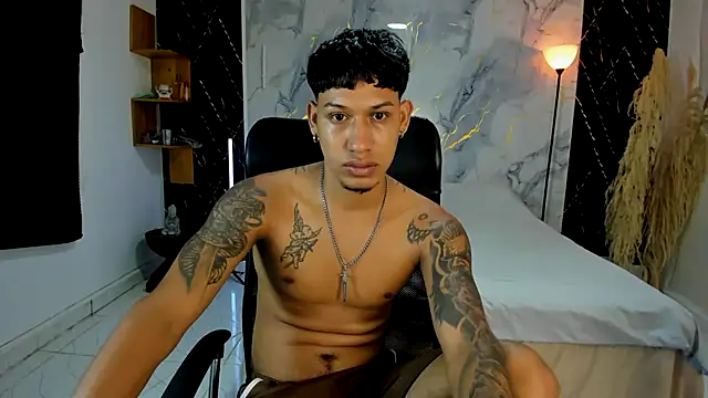 Snapshot of slim_master12 chatting on May 18, 2026, 3:28 am slim master12 online show from May 18, 2026, 3:28 am