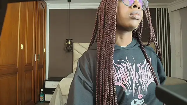 Raquel jones online show from March 13, 2025, 11:51 am