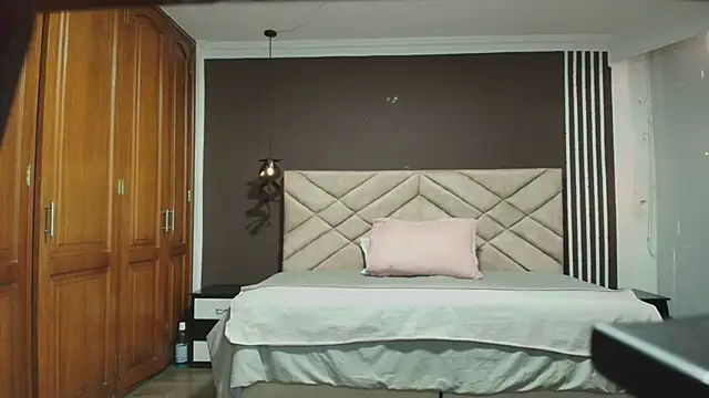 Raquel jones online show from March 20, 2025, 11:38 am