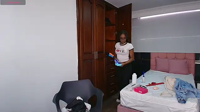 Raquel jones online show from September 10, 2025, 6:51 pm