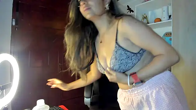 Isabellaa22 1 online show from February 20, 2026, 6:19 am