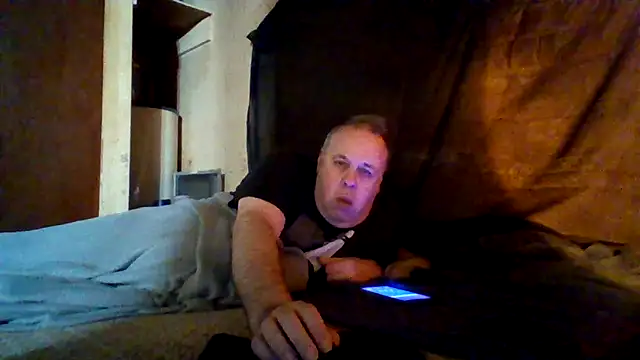 Nightshade7712 online show from December 3, 2025, 9:03 pm