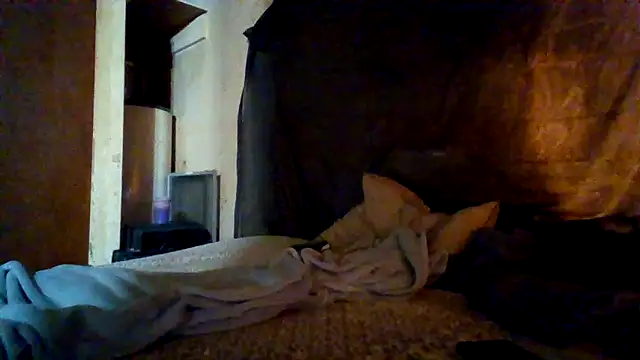 Nightshade7712 online show from November 28, 2025, 9:04 pm