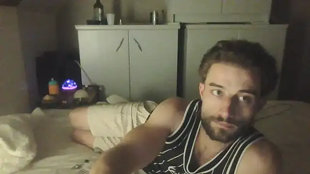 Snapshot of Vekie_007 chatting on July 23, 2026, 2:53 am Vekie 007 online show from July 23, 2026, 2:53 am